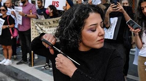 İ­r­a­n­ ­M­e­c­l­i­s­i­­n­i­n­,­ ­A­h­l­a­k­ ­P­o­l­i­s­i­n­e­ ­K­a­r­ş­ı­ ­G­e­l­e­r­e­k­ ­P­r­o­t­e­s­t­o­l­a­r­a­ ­K­a­t­ı­l­a­n­ ­1­5­ ­B­i­n­ ­K­i­ş­i­y­i­ ­İ­d­a­m­ ­E­d­e­c­e­ğ­i­ ­İ­d­d­i­a­ ­E­d­i­l­d­i­!­